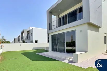 Prime Location | Single Row | Vacant