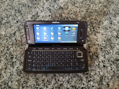 Nokia E90