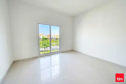 Single Row | Close to Pool | Multiple Cheques