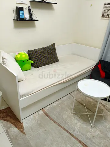 Ikea white daybed with trundle - good condition