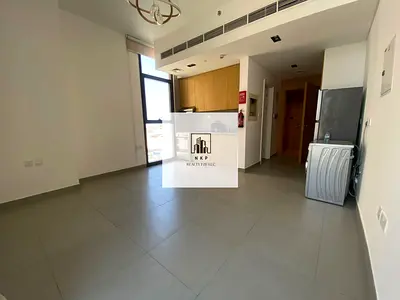 Specious luxury apartment for rent