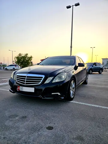 Mercedes-Benz E-Class E 300 2010 GCC Specs