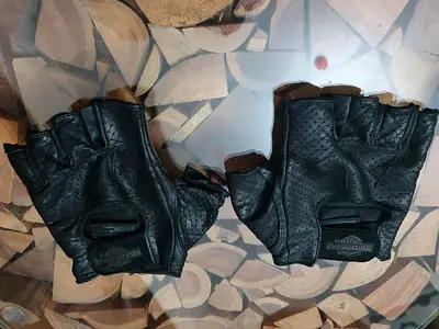 Leather Gloves