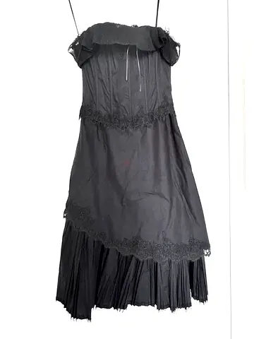 LUISA SPAGNOLI-premium Italian brand. Evening dress, off-shoulder neck with lace and ruffles