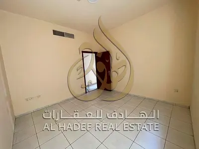 شقة للايجار في الشارقة بمنطقة النباعة غرفتين وصالة تكييف مركزي وغاز مركزي موقع مميز وقريب من الخدمات السعر 34 الف درهم سنويا على 4 دفعات شقة عائلية وا