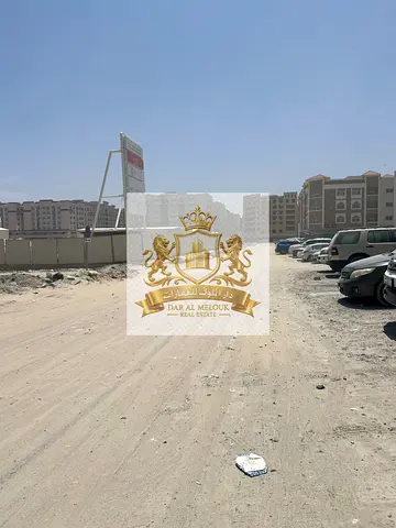 للبيع فى الشارقة منطقة تجارية مويلح  ارض تجارية  مساحة 16287 قدم مربع  على الشارع العام