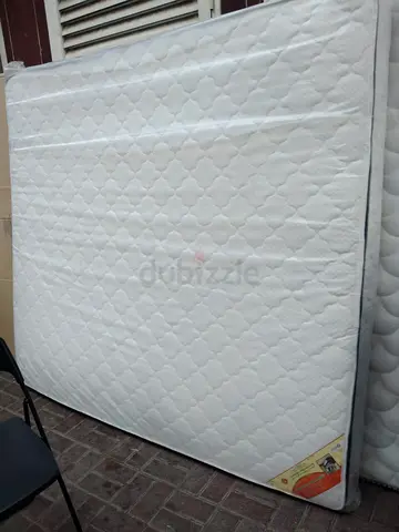 King size 180x200cm mattress.  All times delivery available