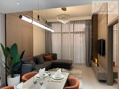 No Commission | Modern apartment in Westwood Grande 2