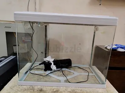 Used 90L Glass Aquarium Tank with LED Hood, Filter and Plant Baskets
