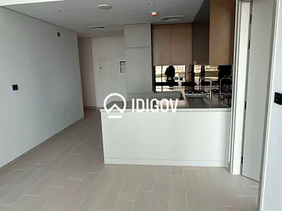 Spacious Layout/ Vacant/ Brand New