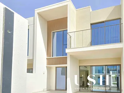 Park Access | Green View | Near Pool Community Living