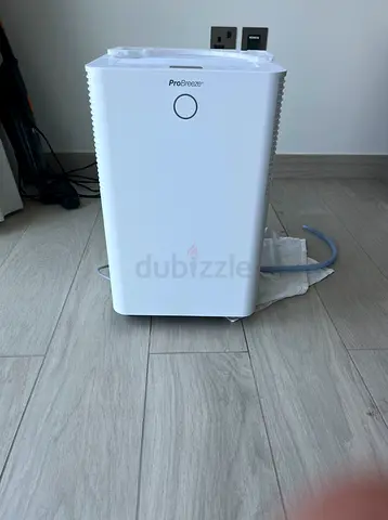 ProBreeze 12L Dehumidifier - Compact, Lightly Used