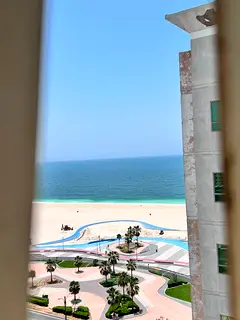 First occupant - Direct sea view - Free parking - Free central gas - One month free - Free parking -