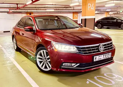 2017 NEW LOOK PASSAT HIGHLINE SPORT 2.5L-5cylinders luxury and reliable- Excellent condition 100%