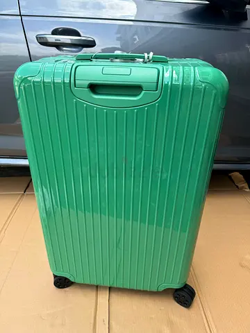 Rimowa Essential Cabin suitcase