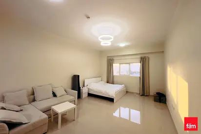 No Balcony | Great location | Big layout | Vacant