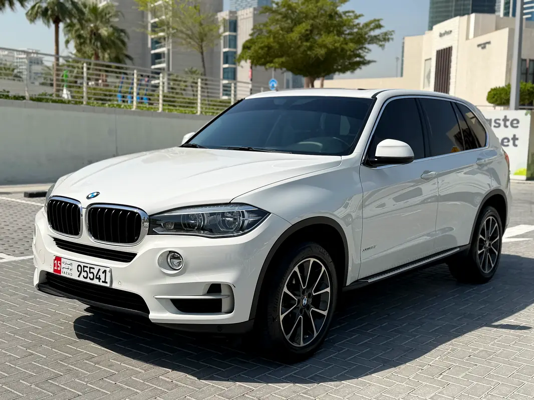 BMW X5 2018 — photo 1 of 17