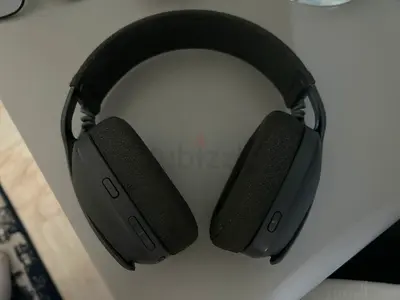 Logitech Zone Vibe 100 Lightweight Wireless Over Ear Headphones with Noise Canceling Microphone, Adv