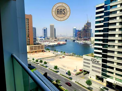 Elegant 1BR | Balcony & Canal Views | Near Downtown Dubai