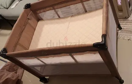 baby crib
