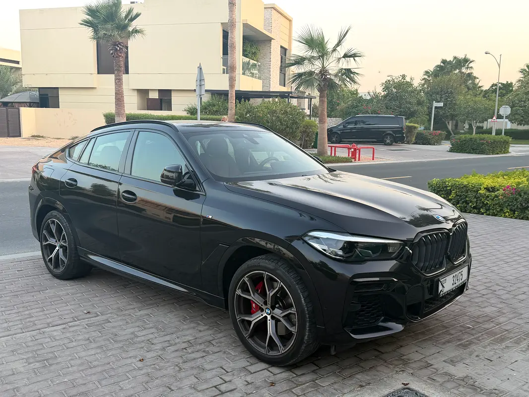 BMW X6 2023 — photo 1 of 7