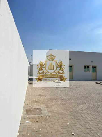 For Sale in Sharjah Al Sajaa Al Hanoo, Hawta Area: 30,000 sq ft Consists of 2 offices, a bathroom, and a kitchen Electricity and water are availab