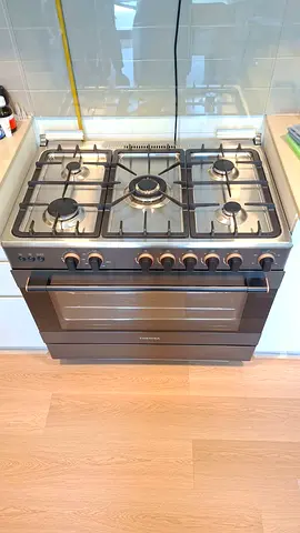 Toshiba brand like new full gas cooker very good working new model