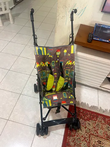 Lightweight umbrella stroller - good condition compact fold- Sharjah