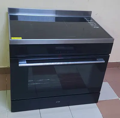 Omega induction Cooker 90 cm black couler