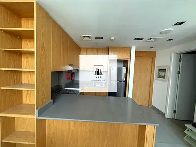 Specious luxury apartment for rent