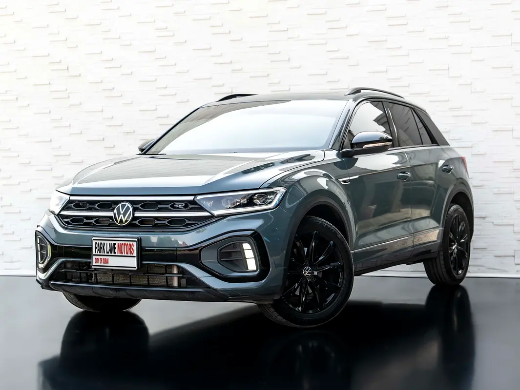Volkswagen T-Roc 2023 — photo 1 of 20