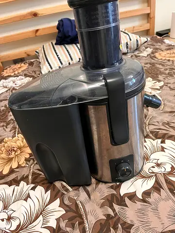 Stainless Steel 700W Kenwood juicer