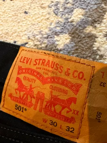 Levis 501 Original Fit Men’s Jeans - W30 L32 (never used because wrong size)