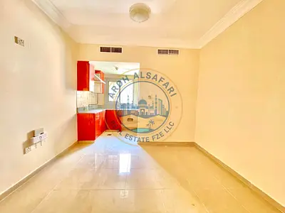 Luxury eligent studio separate kitchen near park