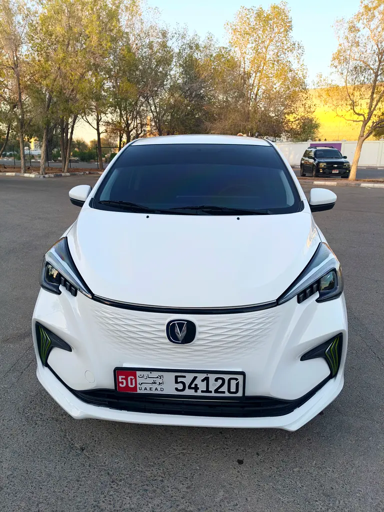 Changan E-Star 2022 — photo 1 of 20