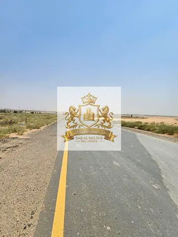 للبيع فى الشارقة   منطقة روضه القرط   قطعة ارض تجارى سكنى مساحة ٥٢٠٠ قدم   موقع مميز جدا