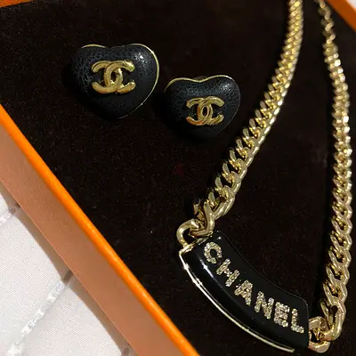 black heart CC earrings with matching chain necklace - authentic style