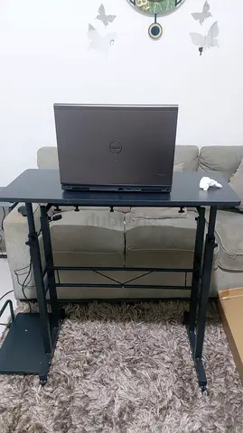 Adjustable Computer table