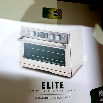 GreenPan Elite Convection Air Fry Oven - Countertop. Brandnew. Worth Over AED 3,200. Going For 1,300