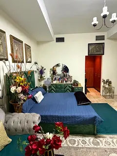 Master Room Available On Metro Station For Family , Couple , Girls Or Excutive Boys
