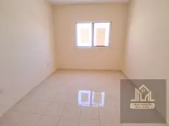 WOW \\ LOOK LIKE A SPACIOUS GORGEOUS APARTMENT \\ AT THE PRIME LOCATION \\ FAMILY BUILDING \\ NEAT A