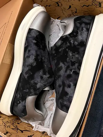 Karl Lagerfeld leather sneaker 44 calvin klein tommy hilfiger tumi balmain valentino fossil longines
