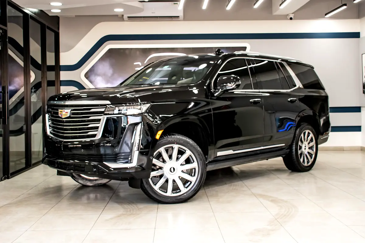 Cadillac Escalade 2021 — photo 1 of 14