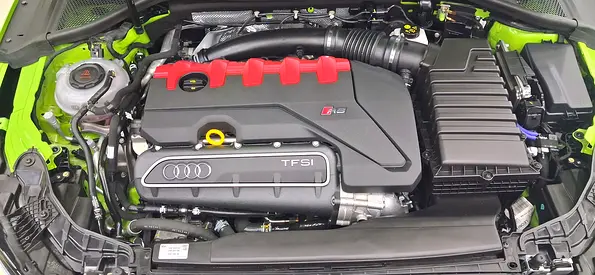 صورة 16 لـ 2025 AUDI RS3