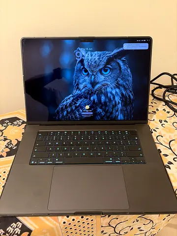 MacBook Pro 16 inch M5 Pro with Apple care