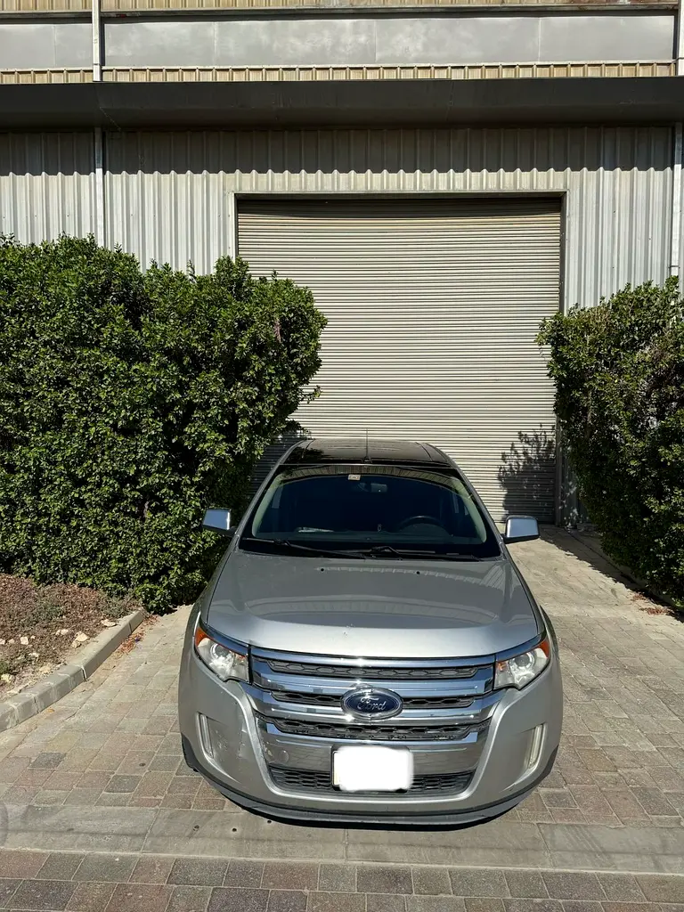 Ford Edge 2014 — photo 1 of 9