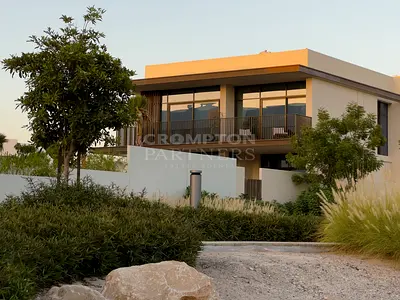 Park Corner with Garden | Best location