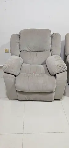 Homebox Comfortable light grey recliner armchair - good condition