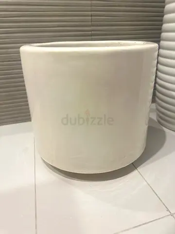White Ceramic Plant Pot / Planter (33x40cm)