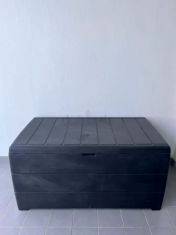 Large outdoor deck storage box - black